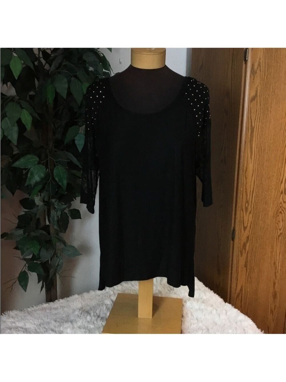 Belldini hi Lo pullover Woman’s size Medium black with embellishments